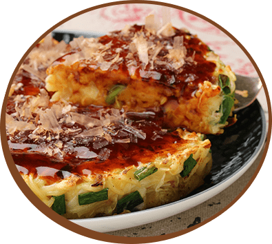 焼きそばと合挽き肉と小ねぎのお好み焼