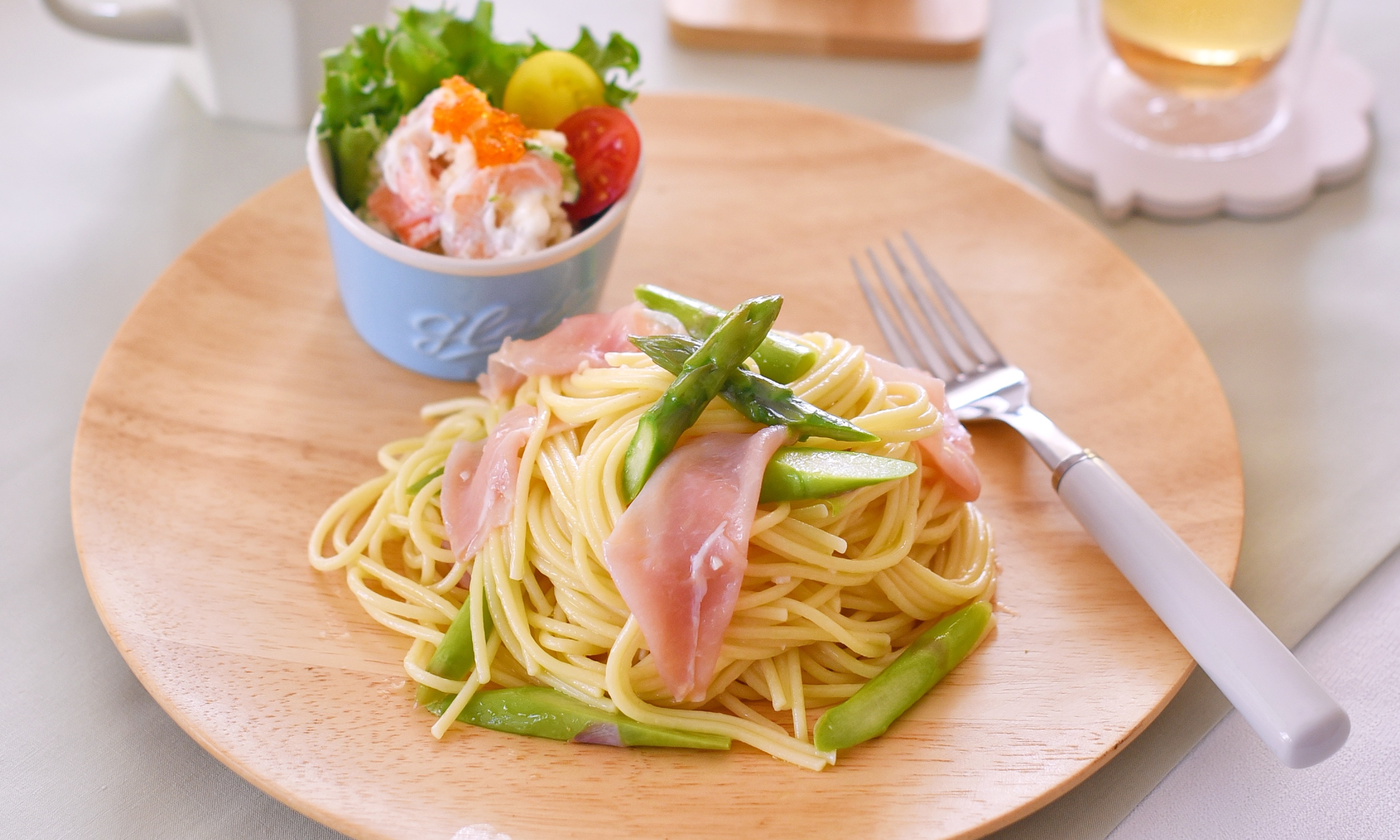 アスパラガスと生ハムのスパゲティ