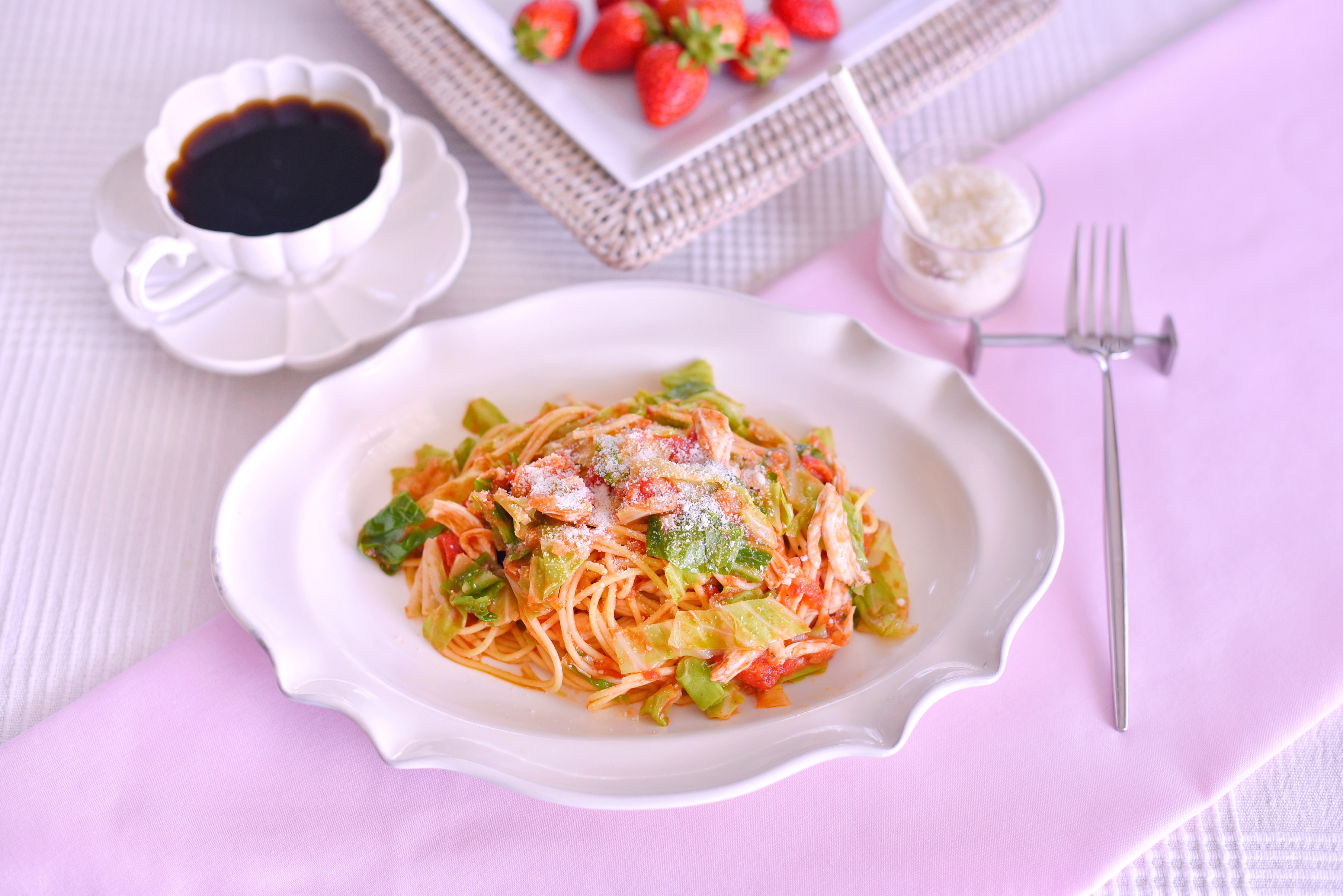 春キャベツのチキントマトソースパスタ