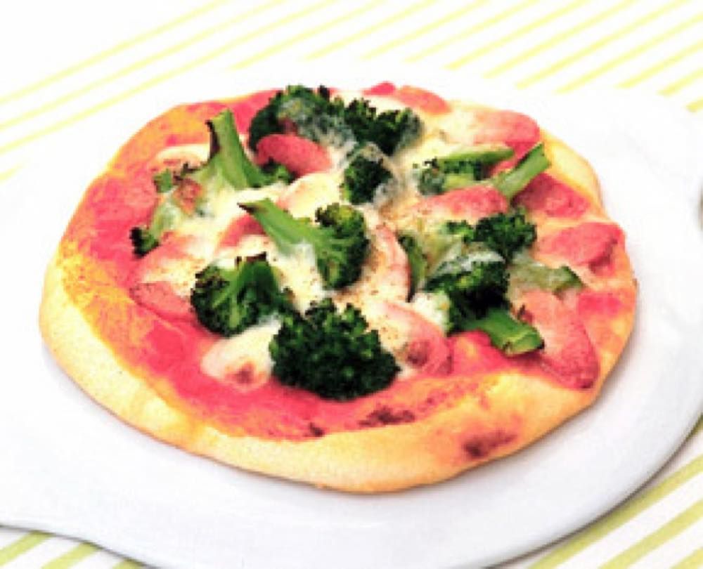 ブロッコリーとソーセージのピッツァ ブロッコリーとソーセージのピッツァ