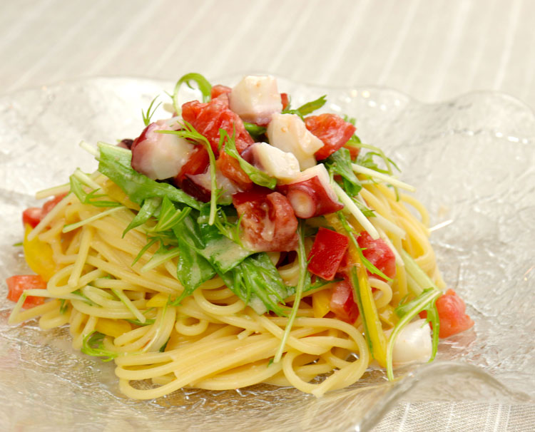 たことフルーツトマトの冷製たらこスパゲティ