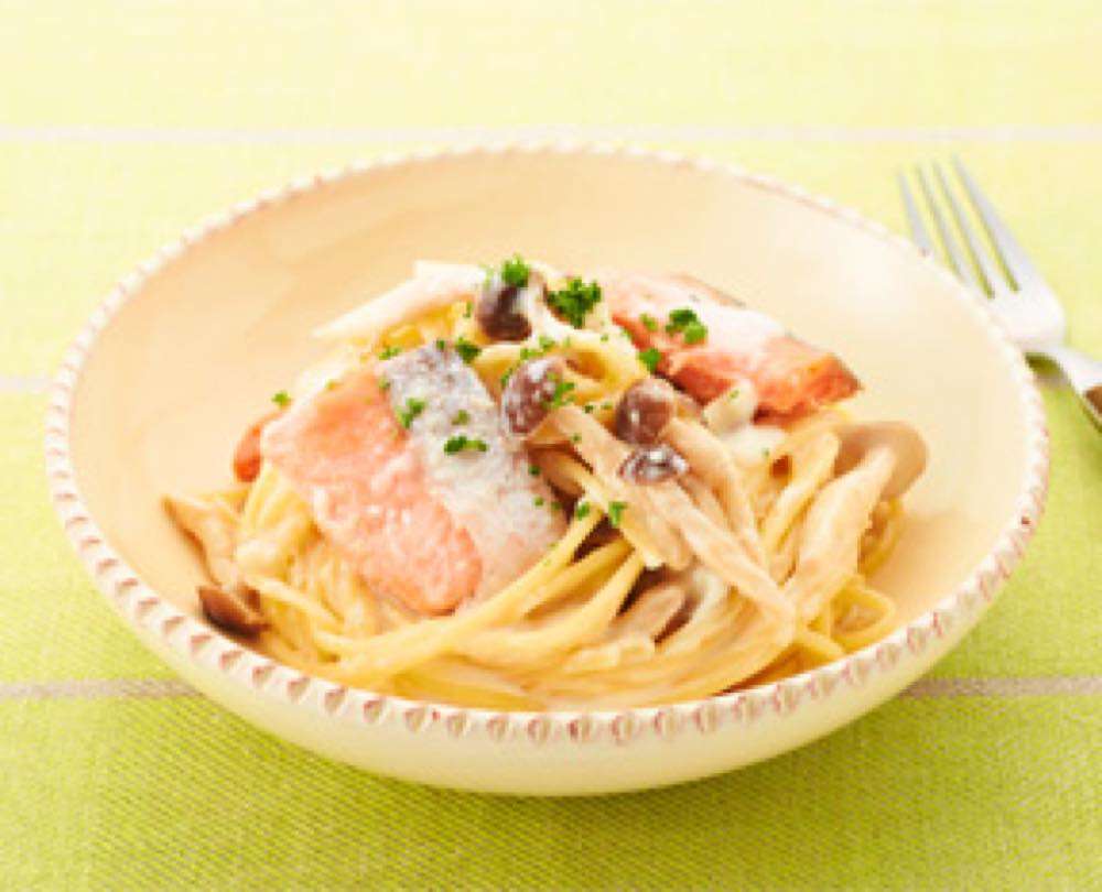鮭としめじのクリームスパゲティ