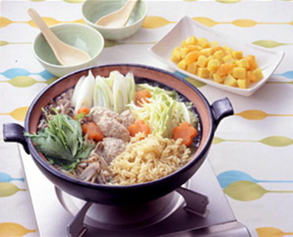 肉団子入り家族だんらん鍋パスタ