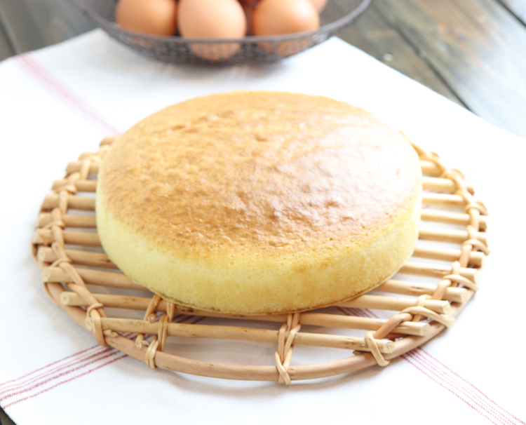 スポンジケーキ
