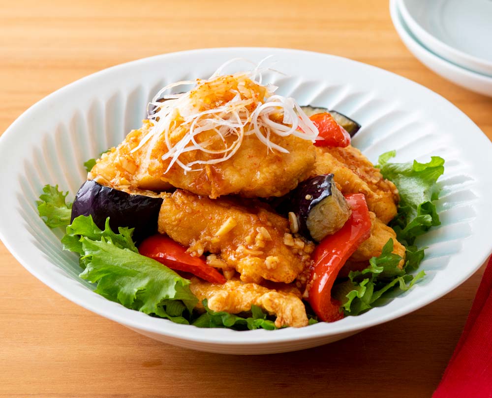 たっぷり野菜の香辛ダレで食べるとり天