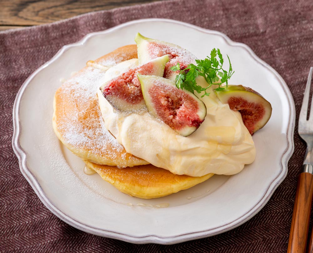 いちじくとマスカルポーネクリームのホットケーキ