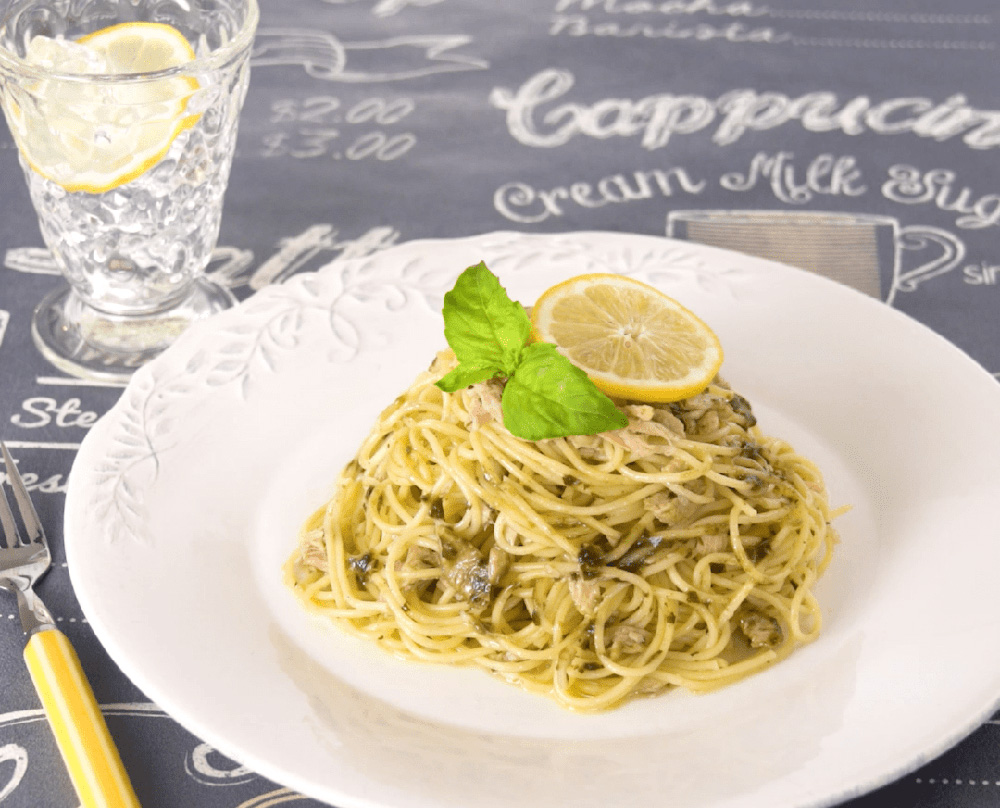 ゆでたパスタとあえて簡単！ツナ缶のジェノベーゼ