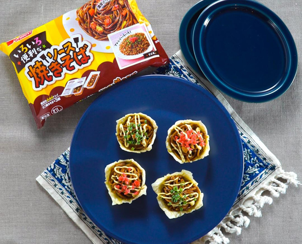 冷凍パスタアレンジ！焼きそばチーズカップ
