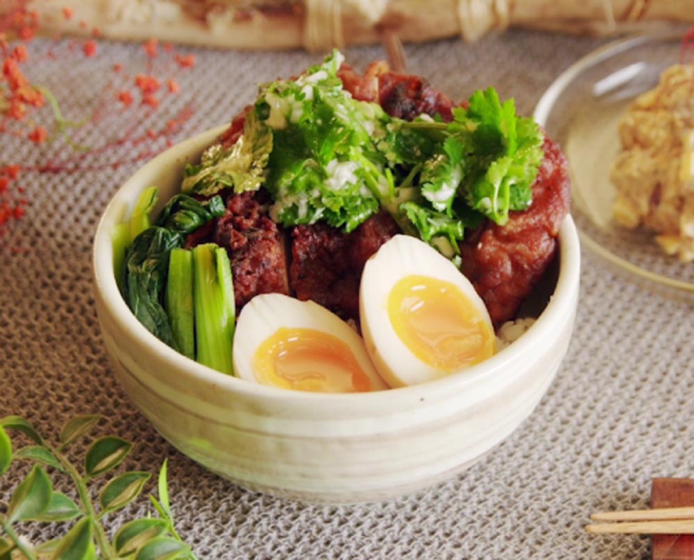 鶏排（チーパイ）丼