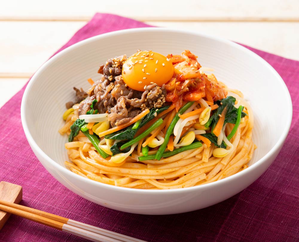 1/3日分の野菜を食べる！彩りビビンバ風うどん