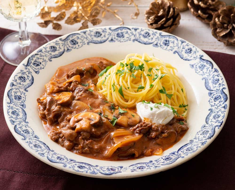 フライパンで簡単!ビーフストロガノフ フライパンで簡単!ビーフストロガノフ