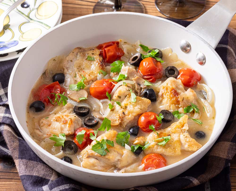 パスタソースで簡単！鶏もも肉のアクアパッツァ風