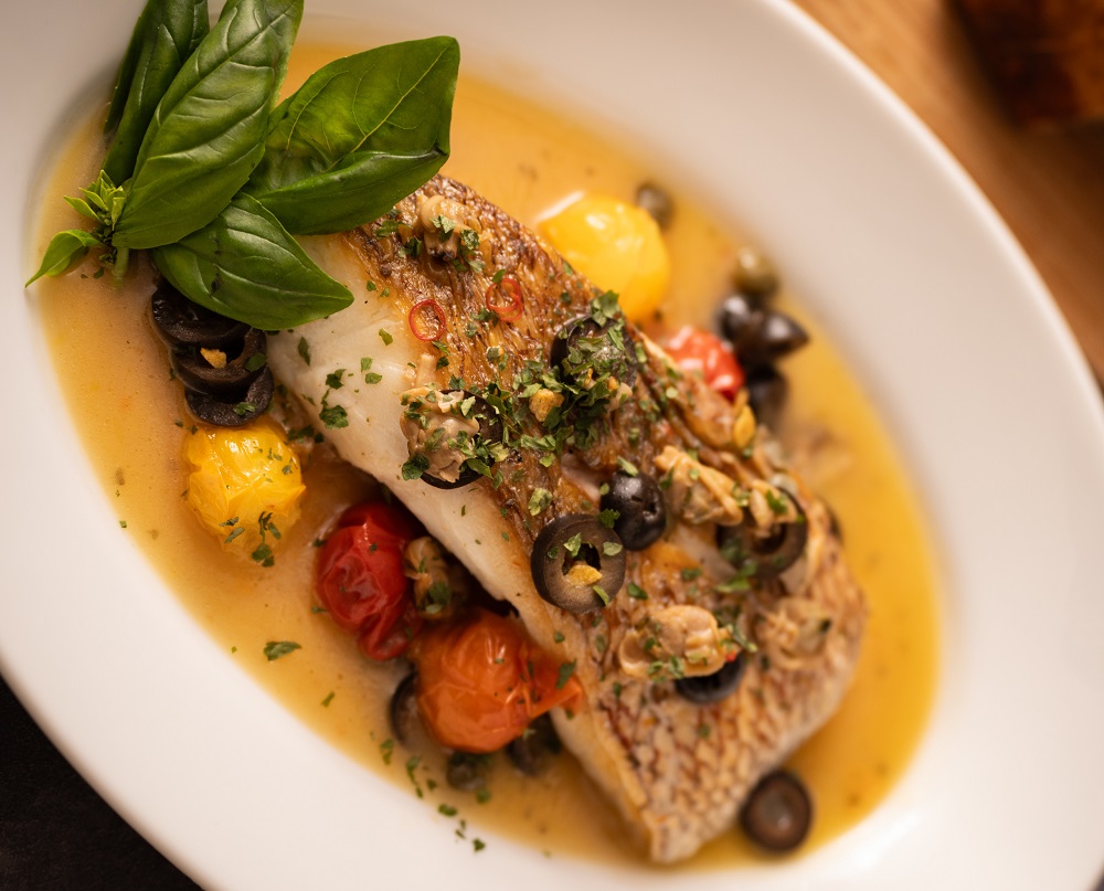 「青の洞窟 ボンゴレビアンコ」を使ったアクアパッツァ