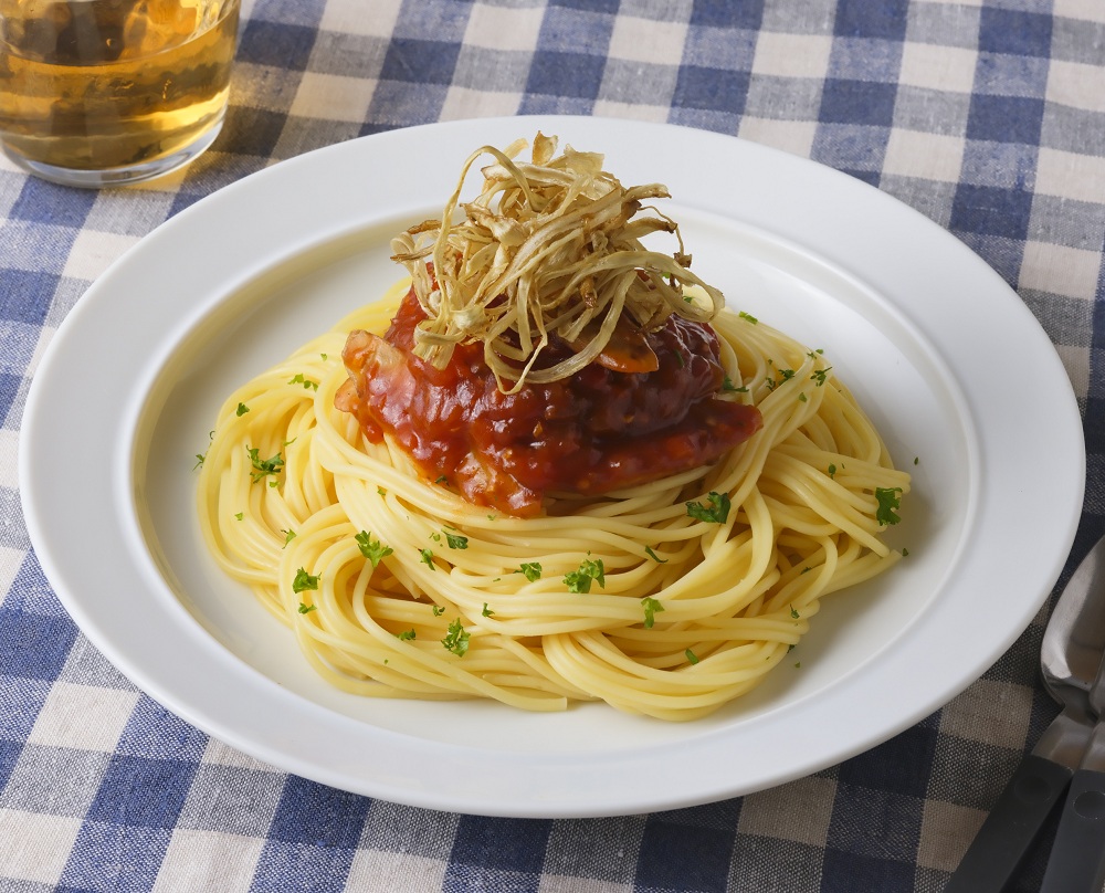 カリカリごぼうがアクセント！秋の絶品ミートソーススパゲティ