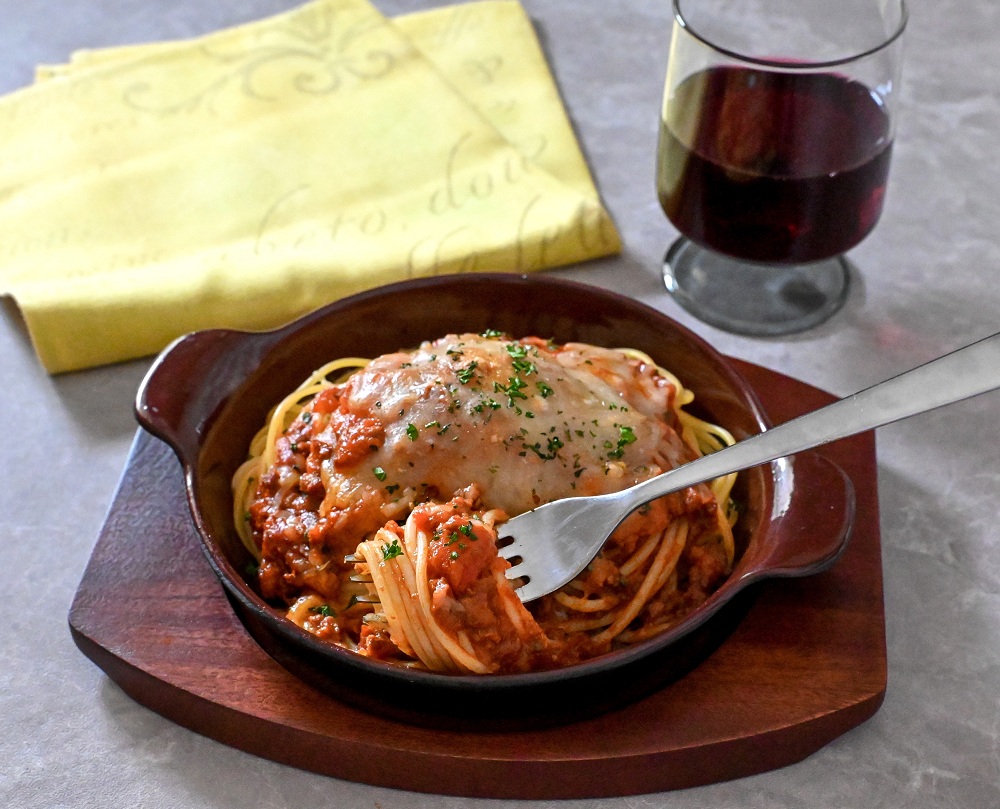 チーズとろける 焼きボロネーゼパスタ