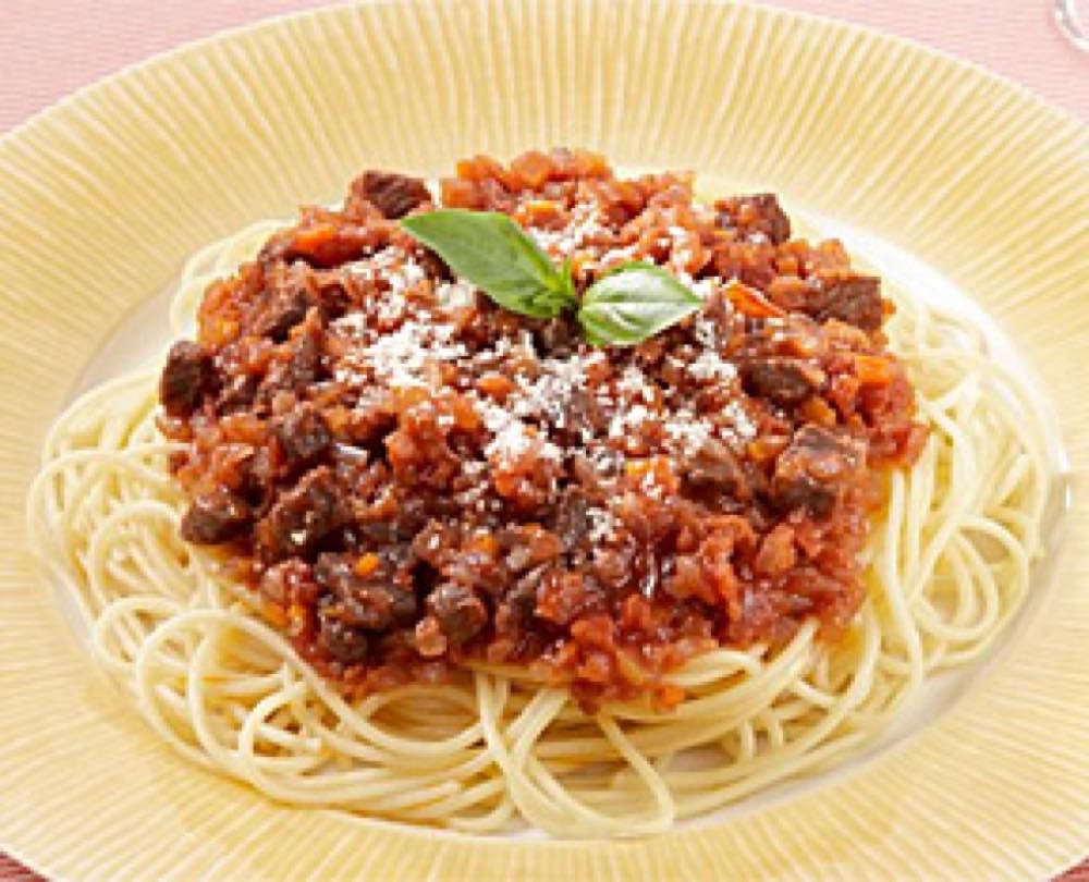 牛肉ボロネーゼのスパゲッティーニ