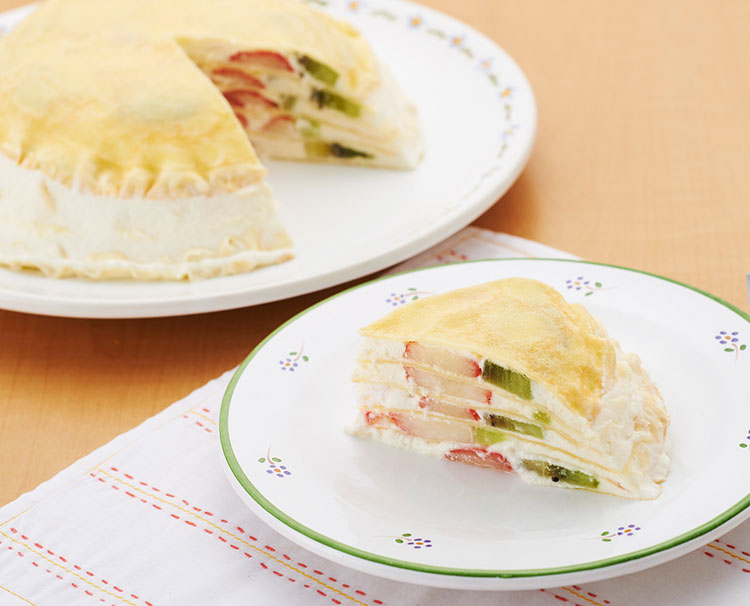 フルーツ入りミルクレープ