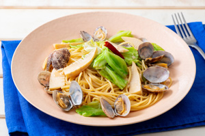 あさりと春野菜のバターしょうゆパスタ
