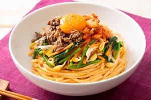 1/3日分の野菜を食べる！彩りビビンバ風うどん