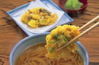 あさりと小柱のかき揚げうどん