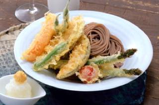 野菜の天盛り冷やしそば