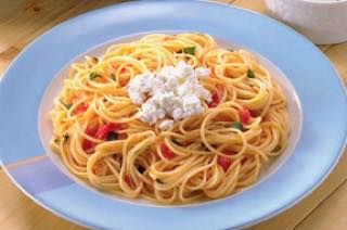 フレッシュトマトとカッテージチーズのスパゲティ
