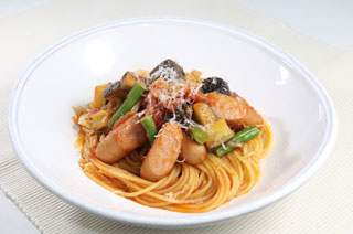 ソーセージと野菜のトマトソーススパゲティ
