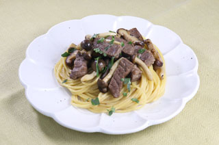 牛肉ときのこの和風スパゲティ
