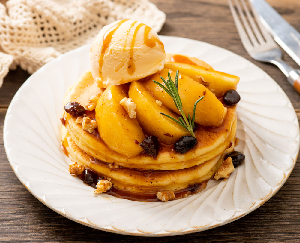 りんごのキャラメリゼパンケーキ | レシピ | 日清製粉ウェルナ