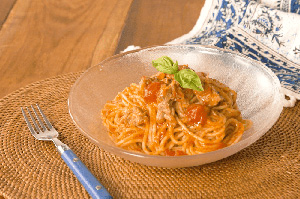 さばとトマトの相性抜群　トマトバジルの冷製パスタ