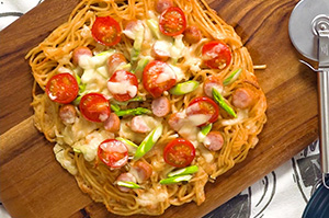 冷凍パスタアレンジ！明太子パスタピザ風