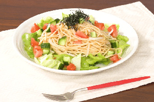野菜が美味しい！ レタスと玉ねぎのスパゲティ