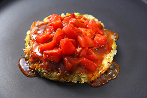 ごろごろトマトのジューシーお好み焼き