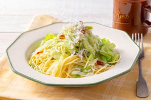 しらすとキャベツと長ねぎの旨辛ぺペロンチーノ