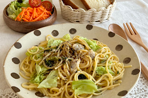 あさりとキャベツのバター醤油風味スパゲティ