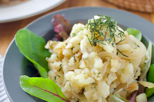 きのこと野沢菜の和風ポテトサラダ