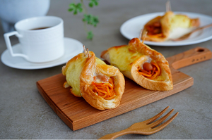 食パンで作るナポリタンホットドッグ