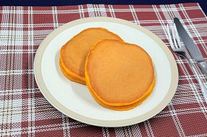 野菜ジュースで作るホットケーキ