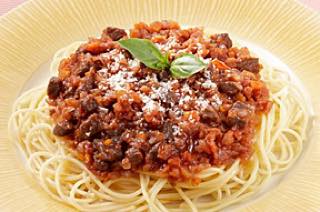 牛肉ボロネーゼのスパゲッティーニ