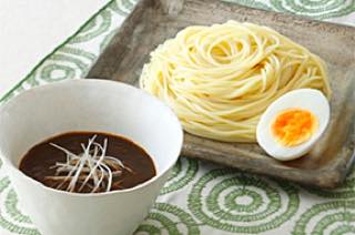 黒ごま坦々風スパゲティ