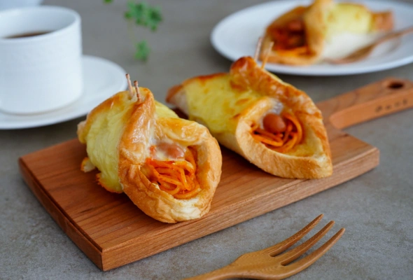 食パンで作るナポリタンホットドッグ